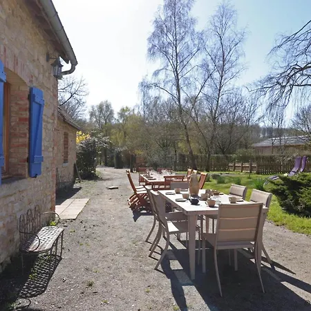 Casa vacanze Maison Ancienne Avec Jardin Clos Près Centre équestre, Confortable - Fr-1-497-144