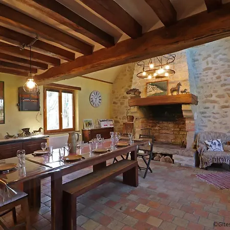 Maison Ancienne Avec Jardin Clos Pres Centre Equestre, Sejour Confortable - Fr-1-497-144 * Les Ventes-de-Bourse