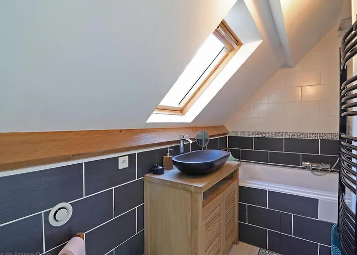 Maison Ancienne Avec Jardin Clos Pres Centre Equestre, Sejour Confortable - Fr-1-497-144 * Les Ventes-de-Bourse