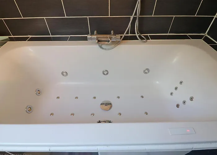 Maison Ancienne Avec Jardin Clos Pres Centre Equestre, Sejour Confortable - Fr-1-497-144