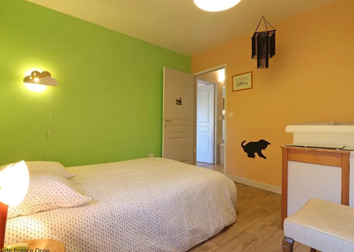 Semesterbostad Maison Ancienne Avec Jardin Clos Pres Centre Equestre, Sejour Confortable - Fr-1-497-144