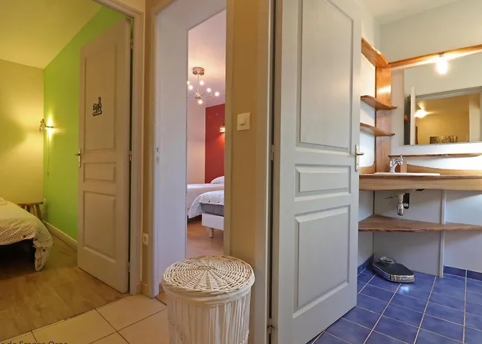 Maison Ancienne Avec Jardin Clos Pres Centre Equestre, Sejour Confortable - Fr-1-497-144 *