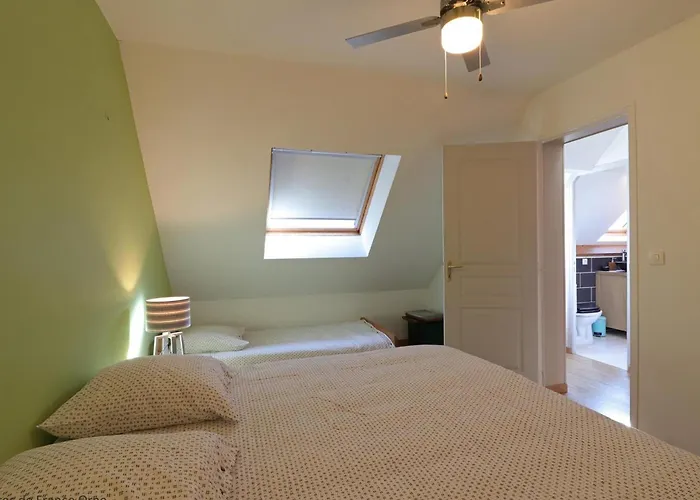 Maison Ancienne Avec Jardin Clos Pres Centre Equestre, Sejour Confortable - Fr-1-497-144 Semesterbostad *