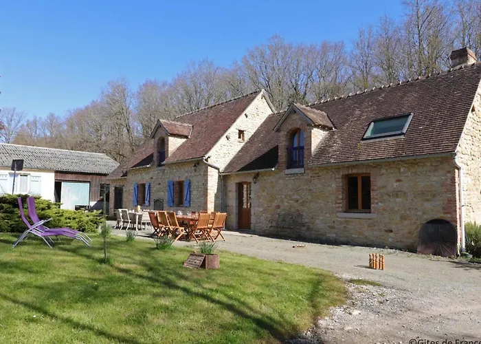 Maison Ancienne Avec Jardin Clos Pres Centre Equestre, Sejour Confortable - Fr-1-497-144 *