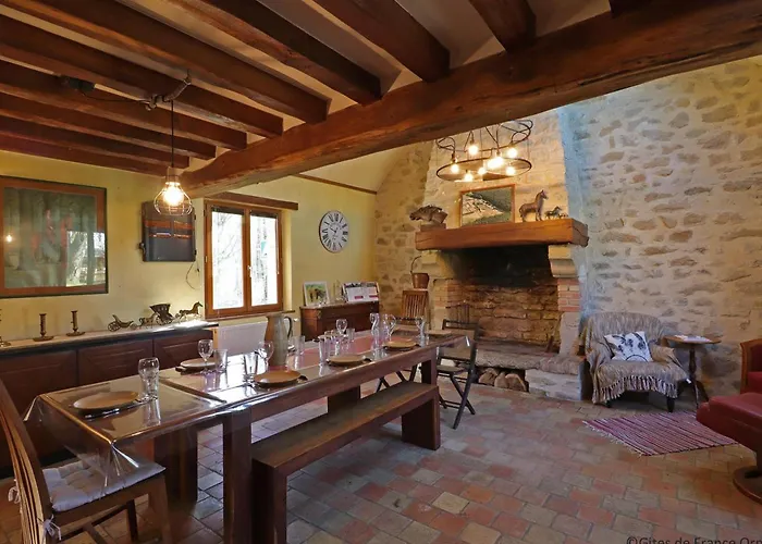 Maison Ancienne Avec Jardin Clos Pres Centre Equestre, Sejour Confortable - Fr-1-497-144 * Les Ventes-de-Bourse