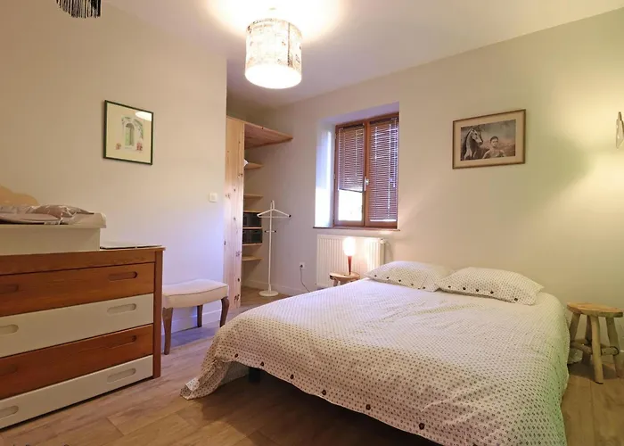 Semesterbostad Maison Ancienne Avec Jardin Clos Pres Centre Equestre, Sejour Confortable - Fr-1-497-144 Les Ventes-de-Bourse