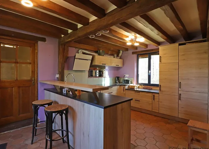 Maison Ancienne Avec Jardin Clos Pres Centre Equestre, Sejour Confortable - Fr-1-497-144 * Les Ventes-de-Bourse