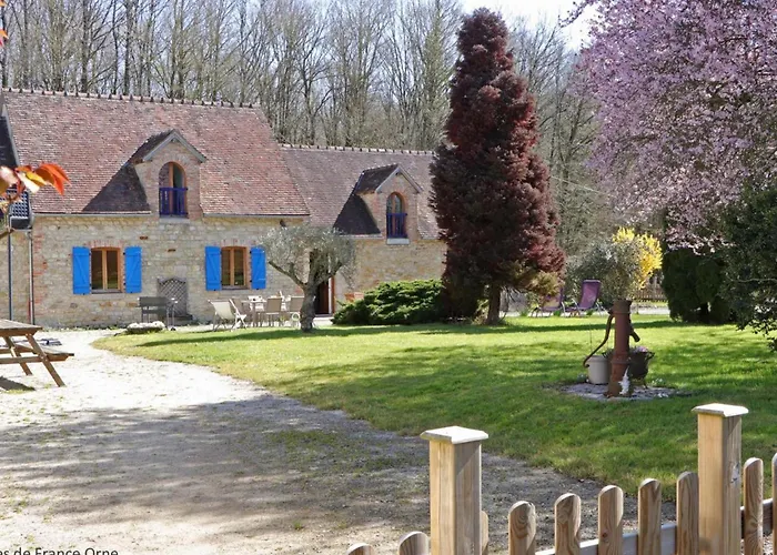 Semesterbostad Maison Ancienne Avec Jardin Clos Pres Centre Equestre, Sejour Confortable - Fr-1-497-144 Les Ventes-de-Bourse